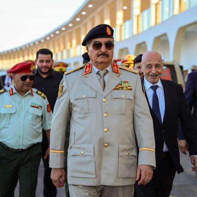 المشير أركان حرب خليفة حفتر يتفقّد المدينة العسكرية برفقة عقيلة صالح وحماد: نموذج للبنية العسكرية الحديثة